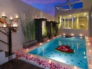 Indi Villas - The Bhadra Villa Seminyak Endonezya